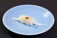 ぶり250円/真鯛250円/ひらめ300円/しまあじ300円/カレイのえんがわ200円/炙りえんがわ