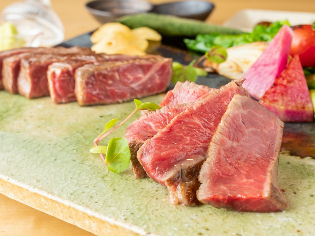 目の前で調理されるこだわりの食材で、極上のひと時を