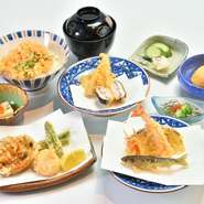 「天ぷら8品とかき揚げ」天ぷらをたっぷりお楽しみ頂けるコースです