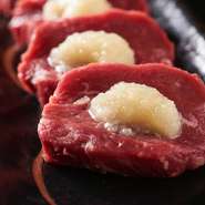 やわらか赤身で大人気のヒレににんにくをたっぷり乗せた名物メニュー！
お肉の追加 ￥900