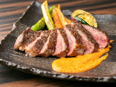 コストパフォーマンス抜群！上質素材をリーズナブルに味わえる『牛ステーキ』