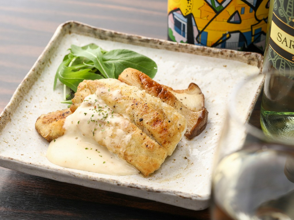 フレンチの定番メニューをカジュアルに楽しむ『白身魚のムニエル』