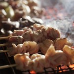シェフ自ら、毎日一本一本、丁寧に手串しして完成させた『焼鳥』