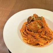 渡り蟹と青唐辛子のアラビアータ