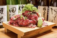 山形県産の特上国産和牛使用！赤字覚悟でお客様に食べてもらいたい贅沢の極み寿司！肉巻きをベースに牛トロをドカーン！