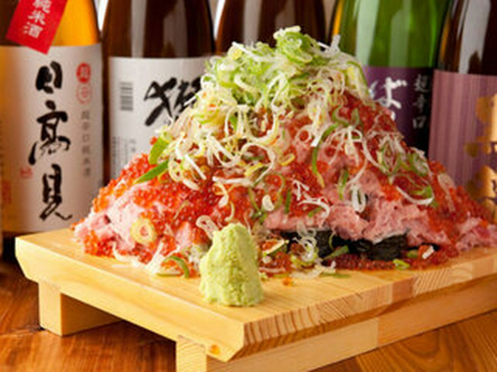 名物！特盛のネギトロ　贅沢な極み寿司ぷりっぷりのイクラが絶妙