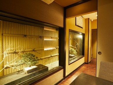 和情調の落ち着いた雰囲気の店内