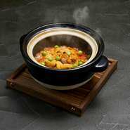 華やぐ街六本木の喧騒を忘れ、五感で楽しむ至福のひとときをお過ごしください。