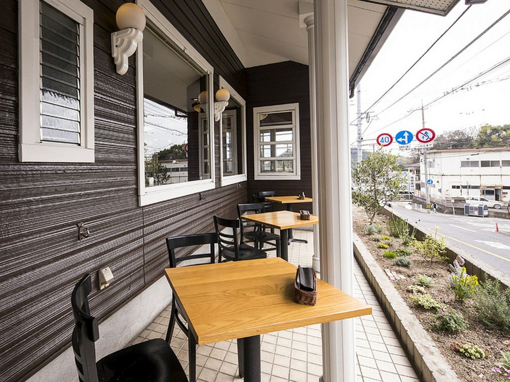 アウトドア気分を満喫！デートにもオススメなテラス席