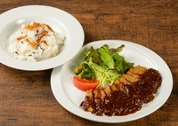 厳選した“牛サガリ”を存分に味える『サガリのビーフデミカツ』