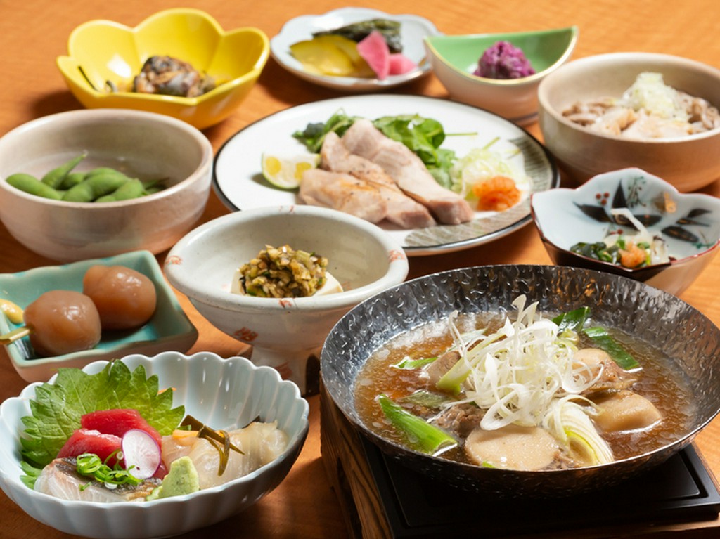 山形県内と周辺から集めた、こだわりの海の幸・山の幸を