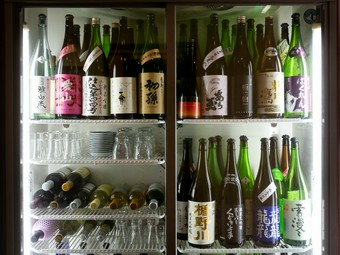 山形地酒はもちろん、自家製焼酎やリキュールなども充実