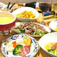 90分飲み放題￥2800(税込)3日前まで予約2名様から。
料理4品季節によりメニューが変わります。
