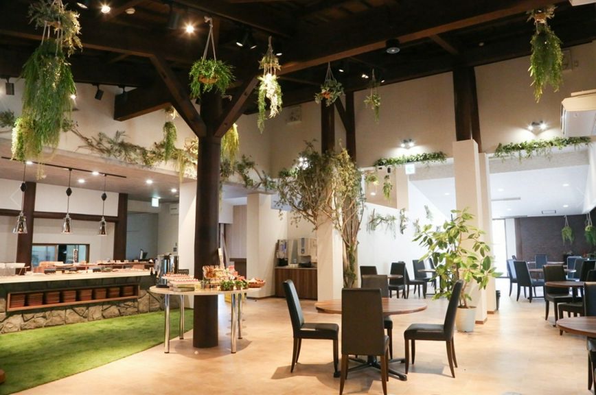 広々とした店内