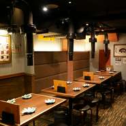 会社の宴会やサークルの打ち上げなどさまざまなシーンでぜひご活用ください。人数やプランなどはお気軽に店舗までお問合せください。美味しいお肉を囲んでわいわい楽しい時間をお過ごしいただけます。