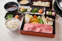 （松阪牛肩ロース/黒毛和牛サーロイン）
～前菜/うどん/ライス/デザート 付き～