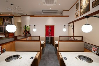 記念日や誕生日には、メッセージプレートでお祝いを演出