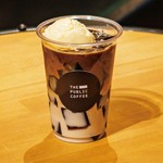 THE PUBLIC COFFEEの厳選こだわりコーヒーゼリーとエスプレッソチョコレートモカ、濃厚バニラアイスの甘味のハーモニーが絶妙な味わいで人気の逸品です。