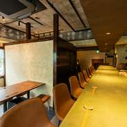 民家をリノベーションしたというシックな店内は、日常の喧騒を忘れてゆったりとリラックスできる空間。ゆったりした雰囲気の中で食事を楽しめ、日ごろの疲れをリフレッシュできます。