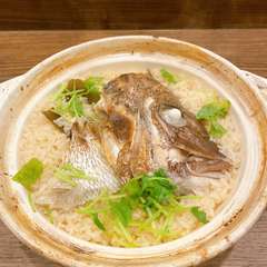 鯛とご飯を一緒に炊いて上品に香る旨みたっぷり『鯛の釜飯』