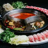 火鍋好き、辛いもの好き必見のお手軽な食べ放題プラン。全80種類以上のメニューを楽しめる、コストパフォーマンスに優れたコースです。