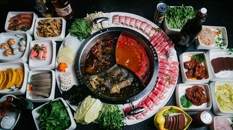 豪華賢覧『上野熊猫火鍋極黒毛和牛入食べ放題コース』