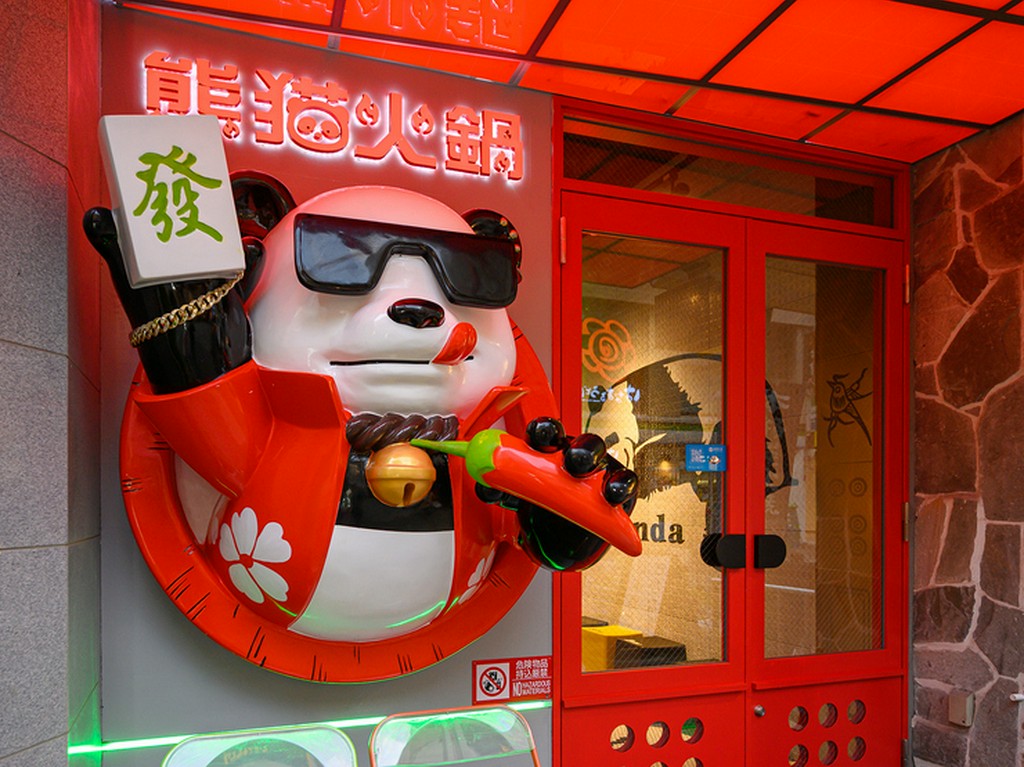 最寄り駅より徒歩3分。駅チカでアクセスしやすいお店