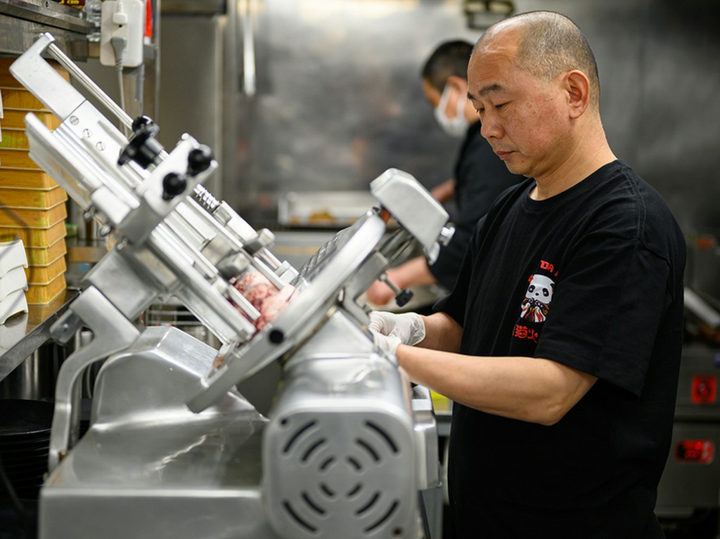 火鍋初体験の方も安心して火鍋を堪能できるお店