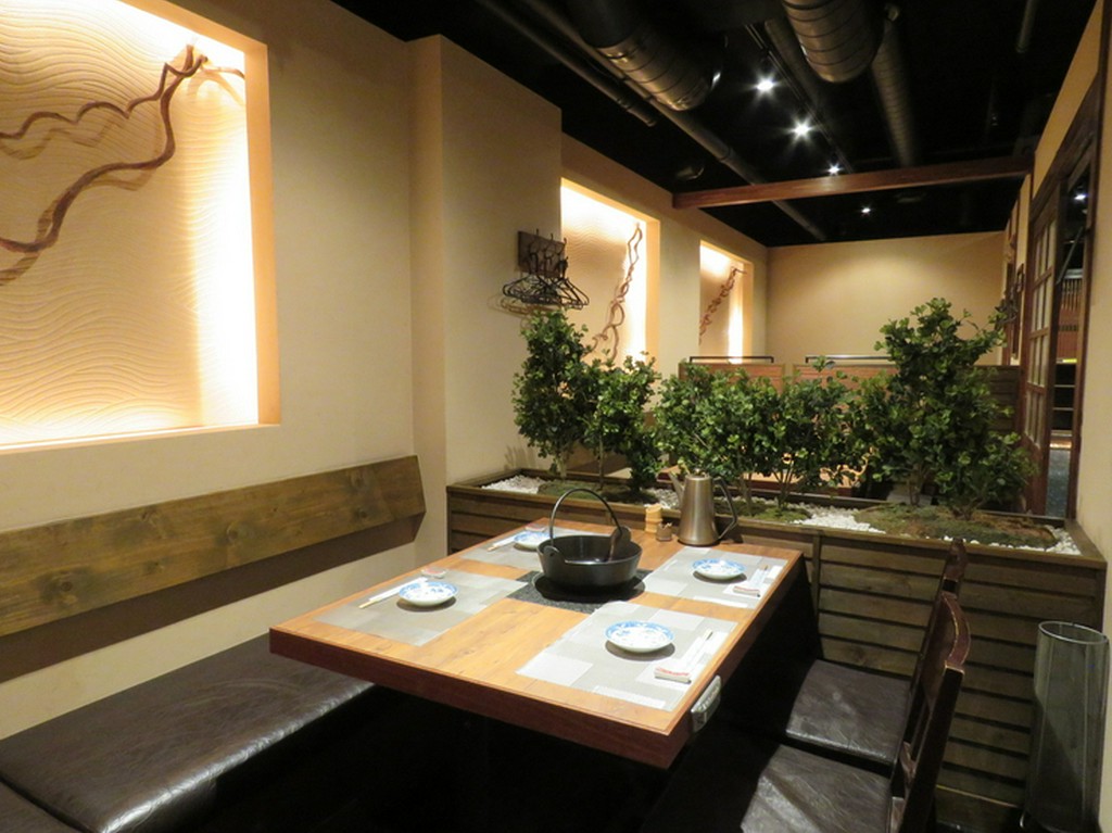 人数に合わせて席を調整可能。大人数も少人数もお任せあれ