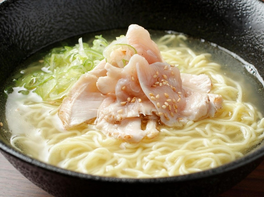 自慢の鶏ガララーメン