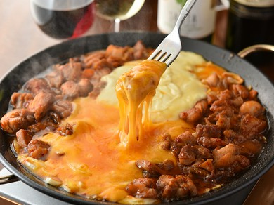 肉寿司やチーズが食べ放題！