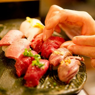 炙り肉寿司はなんと食べ放題