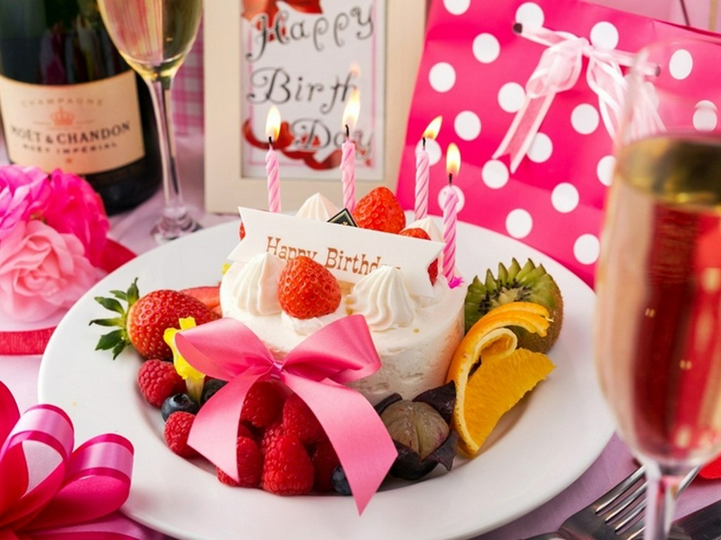 誕生日サプライズや特典多数ご用意