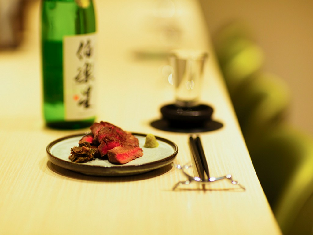 肩肘張ることなく、フラッと訪れられるアットホームな小料理屋