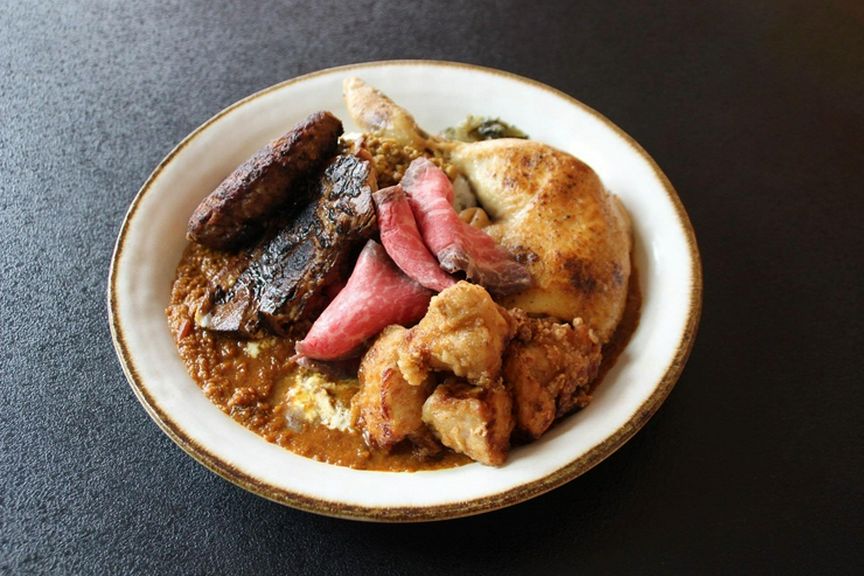 全部のせ!肉肉大渋滞カレー