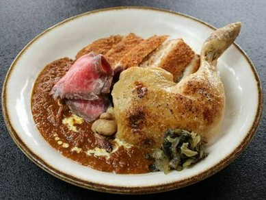 三大肉祭りカレー