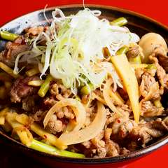 具材たっぷり。スタミナをつけたい時に最適な『焼肉丼』