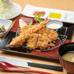 “贅沢膳”として人気。海老・ヒレ・ロースのオススメ3種が一度に楽しめる『海老・ヒレ・ロースかつ膳』