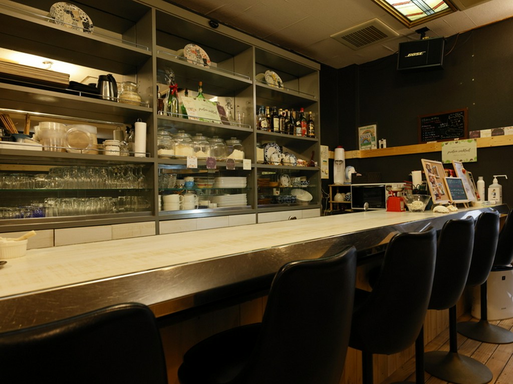 老若男女問わず健康を気遣うゲストが訪れ気軽に食事を楽しめる