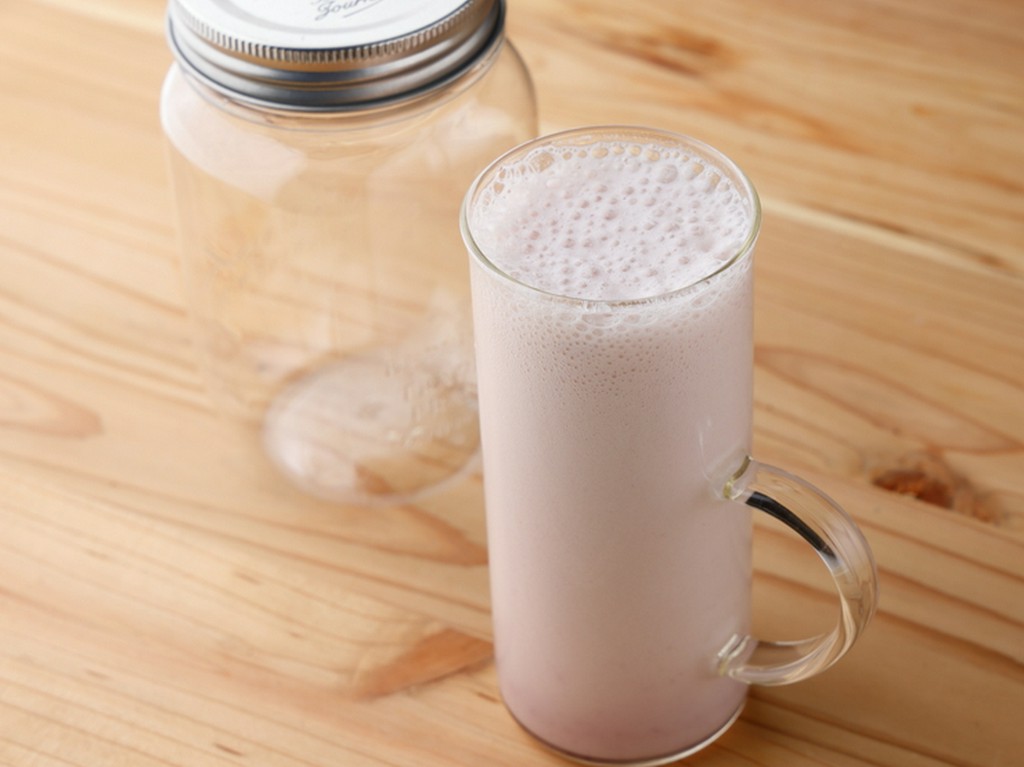 デザート感覚で楽しめる、飲み応え十分なプロテインのカクテル