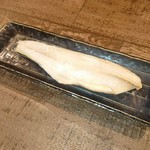 〈定番〉
ホイルに包んでお出しします。ロースターの上でお好みで焼いて、ホイル上でほぐしてお召し上がりください。