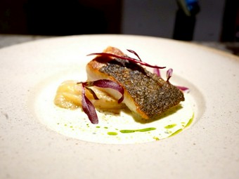 平目のポワレ　柚子のクリームソース