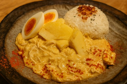  アヒデガジーペ(ルー風チキンクリーム煮）