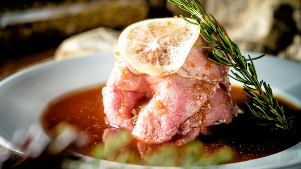 JA公認 A4等級 石垣牛の溶岩石ステーキ