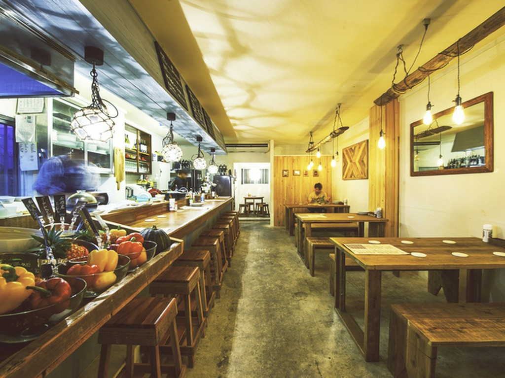 穏やかな時間をゆったりと楽しめるカジュアルダイニング