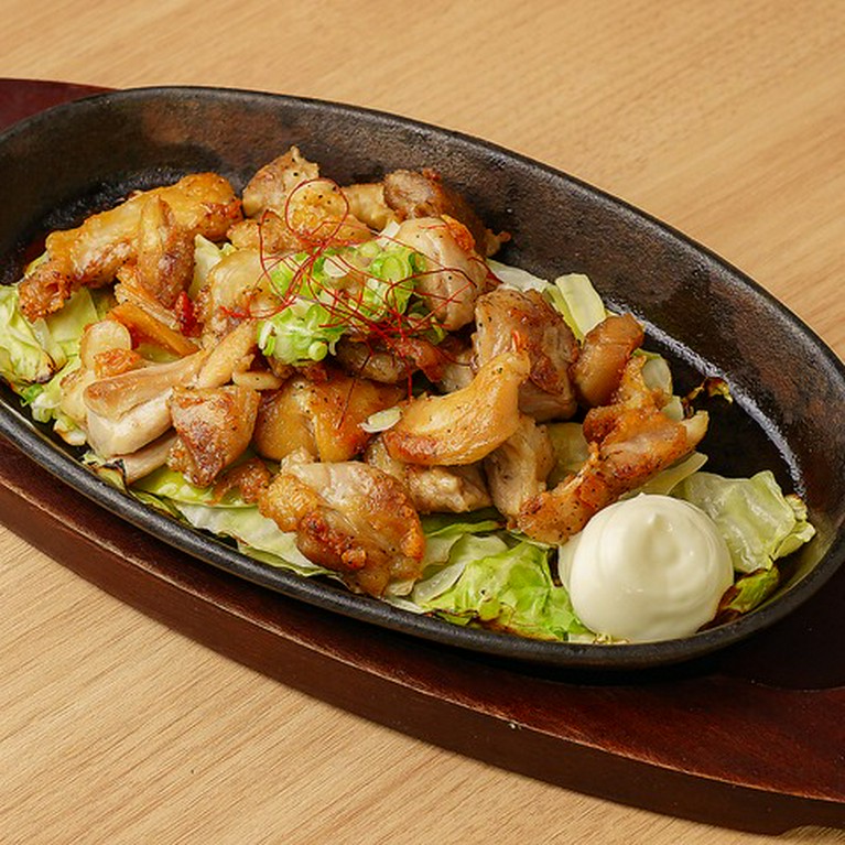【地鶏の豪快焼き】並盛