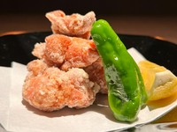 フランス料理の一種で丸く焼いた料理をガレットといいます。
水尊ではそば粉を使用したブルゴーニュ風ガレットです。
※表示価格は税別価格です。