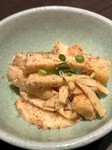 旬の筍！！
土旨さ香る筍を魚粉で絡めて風味ある土佐煮に仕上げました。