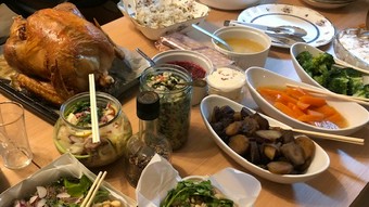 おまかせコース（写真はターキーディナーケータリング）