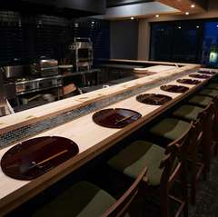 日吉の大人空間に集う